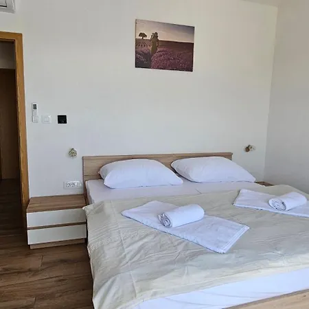 Vulelija Villa *